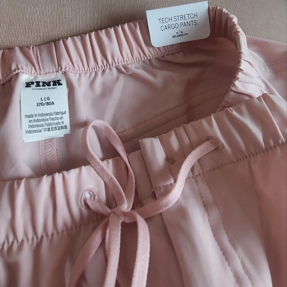 NWT TECH STRETCH CARGO PANTS. XL - Picture 8 of 9